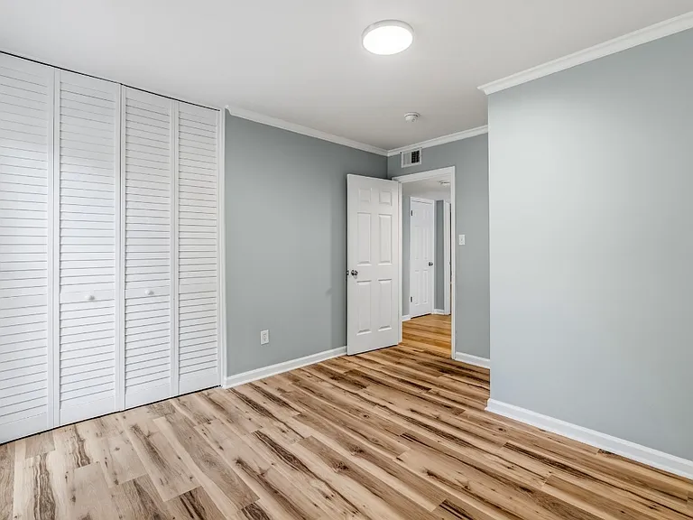 102 Cornwallis Dr — Photo 12