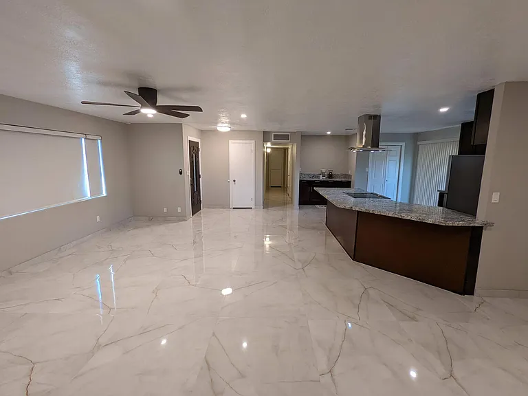 1062 W Ina Rd — Photo 18