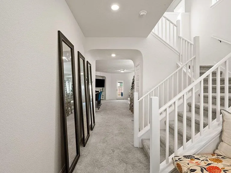 218 Summit Dr — Photo 4