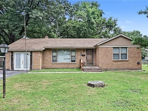 2449 S 49th Ter, Kansas City, KS 66106