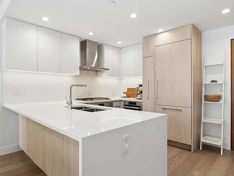 177 3rd St W #208 — Photo 8
