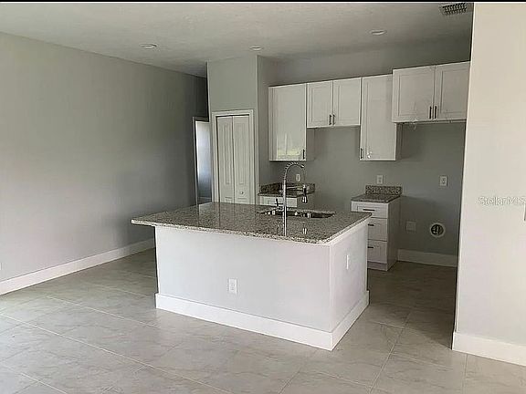 3rd image of 33 Perch Dr