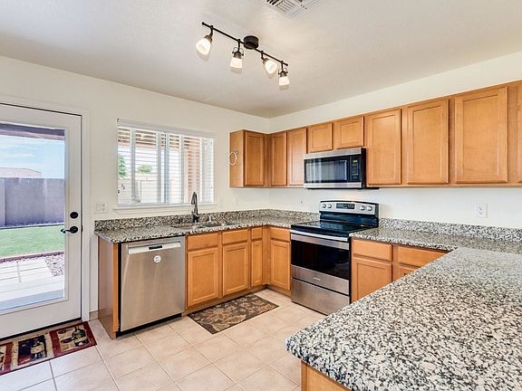 4th image of 40680 N Scott Way