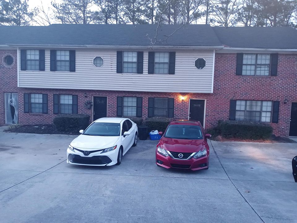 1st image of 2631 Parkside Way