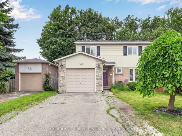 42 Peacock Blvd, Pt Hope, ON L1A 2X4