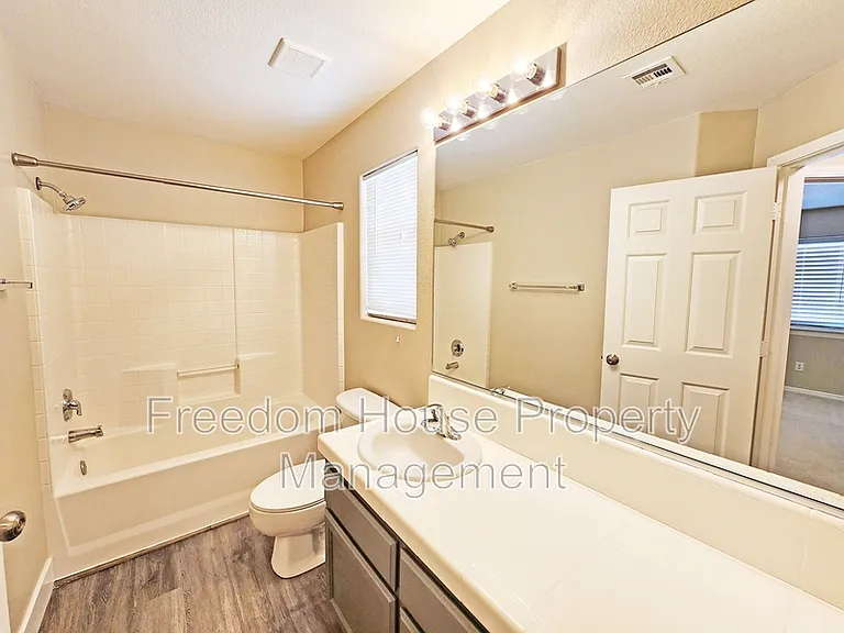 4591 Stoneham St — Photo 38
