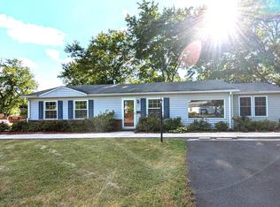 201 N Fir Ct, Sterling, VA 20164