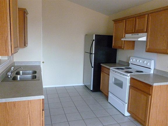 4th image of 4709 Golden Gate Dr