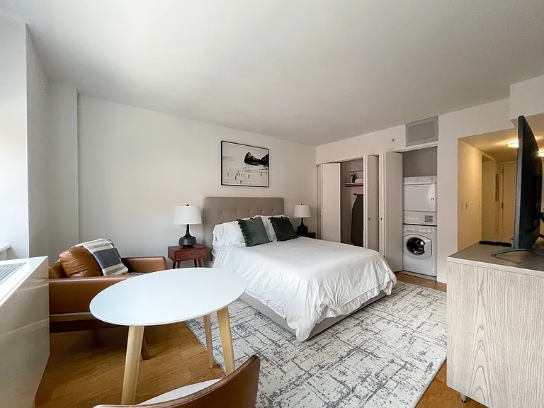 310 E 2nd St #3F — Photo 3
