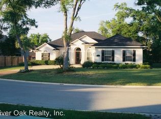 3674 Thousand Oaks Dr, Orange Park, FL 32065