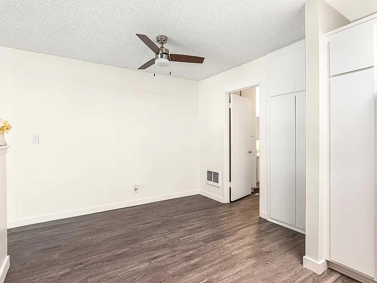 Weddington Apartments — Photo 8
