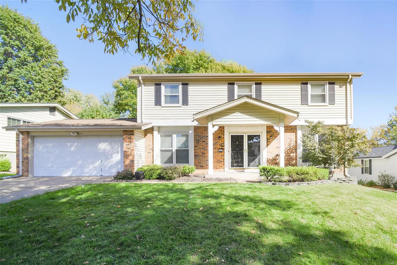 1238 Luray Dr photo 1