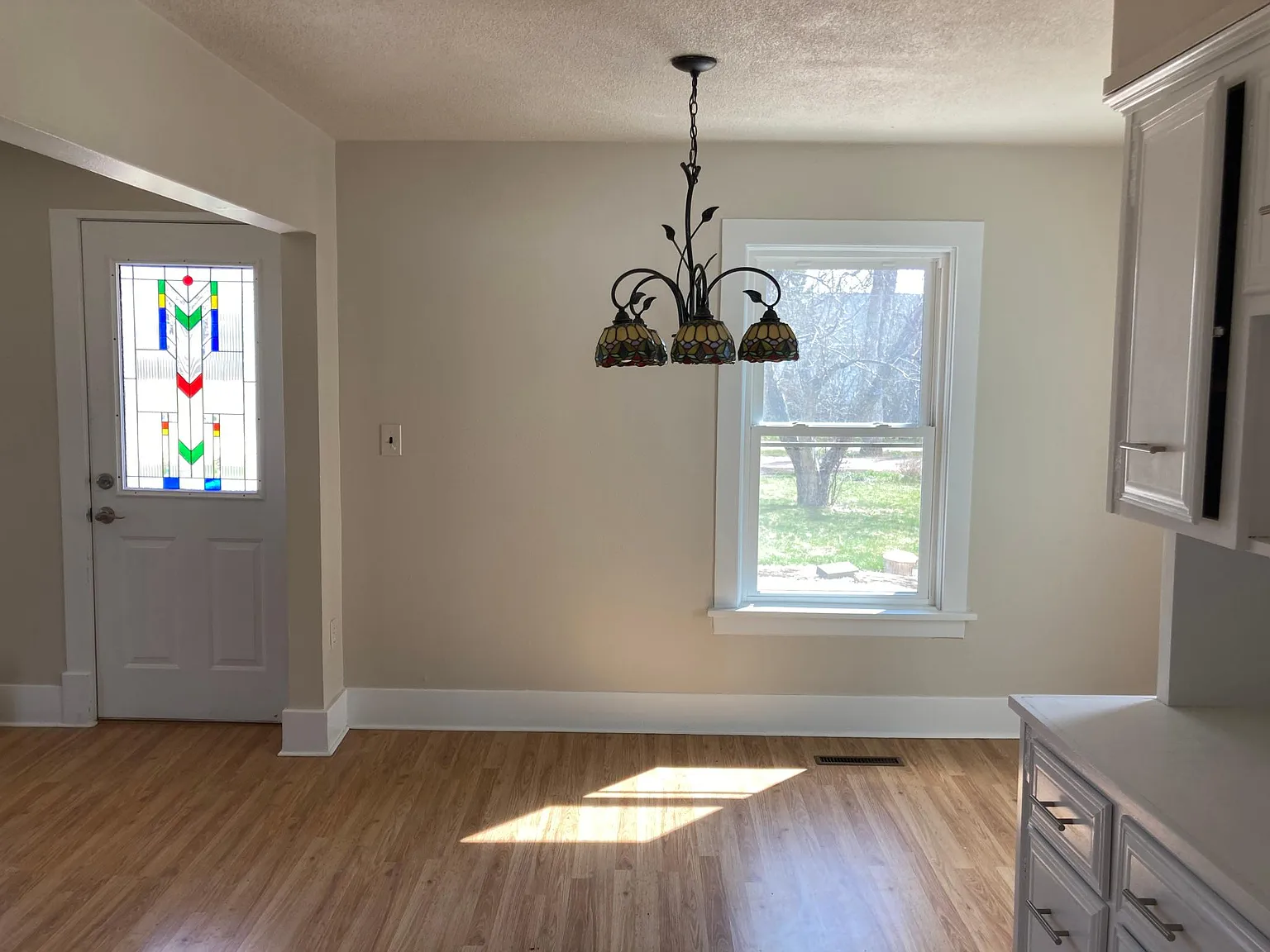 4 bed, 1719 sqft, $2,475 — Photo 4