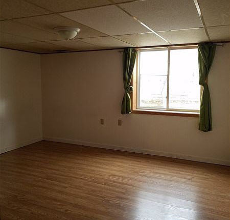 4th image of 405 Kensington Ave #1