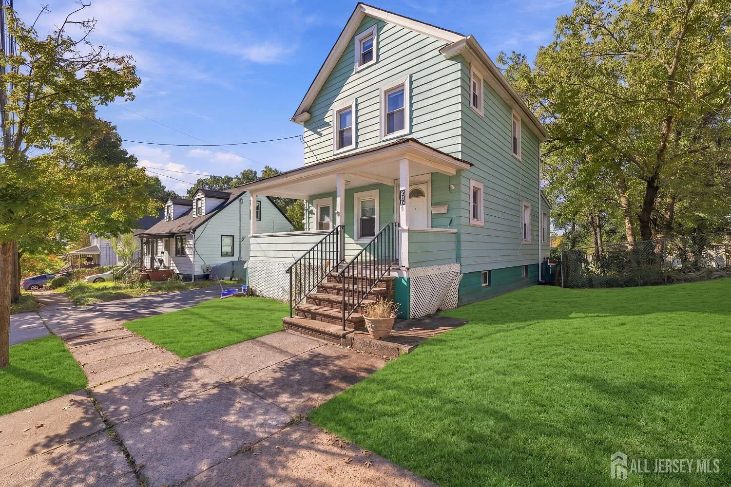 4 bed, 3.0 bath, $3,500 — Photo 1