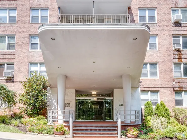 4555 Henry Hudson Pkwy W image 28 of 40