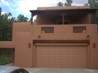 33 Ramble Wood Blvd, Tijeras, NM 87059