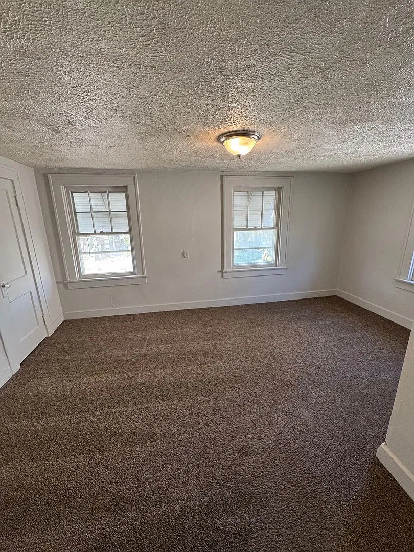 2923 Alexander St. — Photo 4