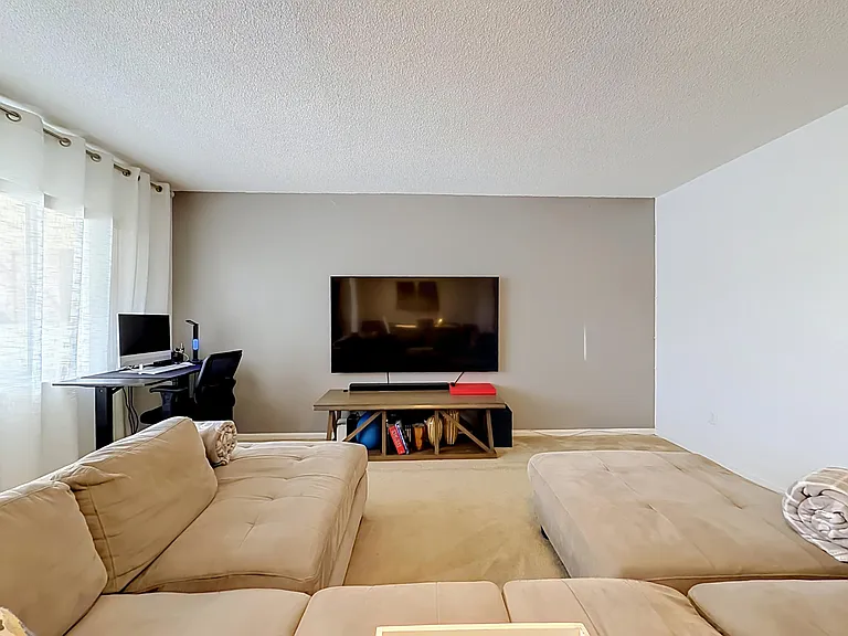 2121 NE 68th St #109 — Photo 17