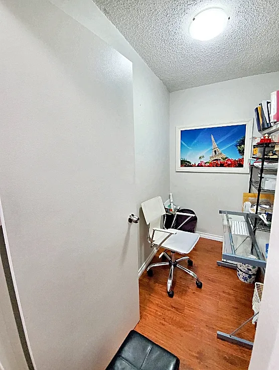 West Coast Apartments — Photo 3