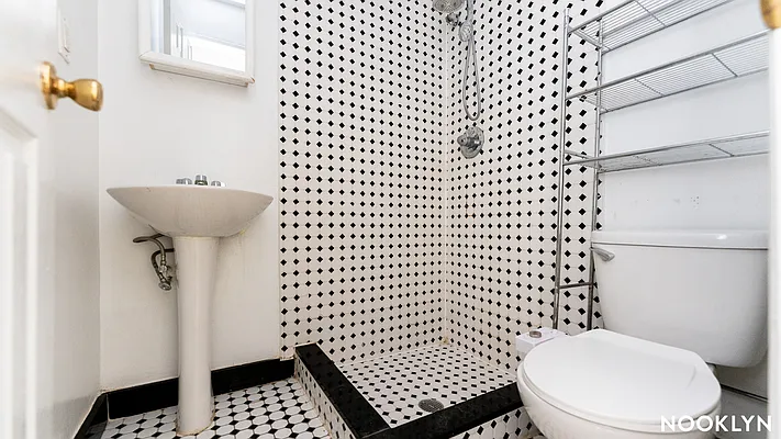 Rented by Nooklyn NYC LLC | media 20