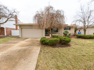 2504 Antonia Ln, Warren, MI 48091