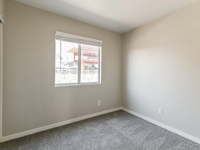 2205 Farmouth Cir — Photo 12