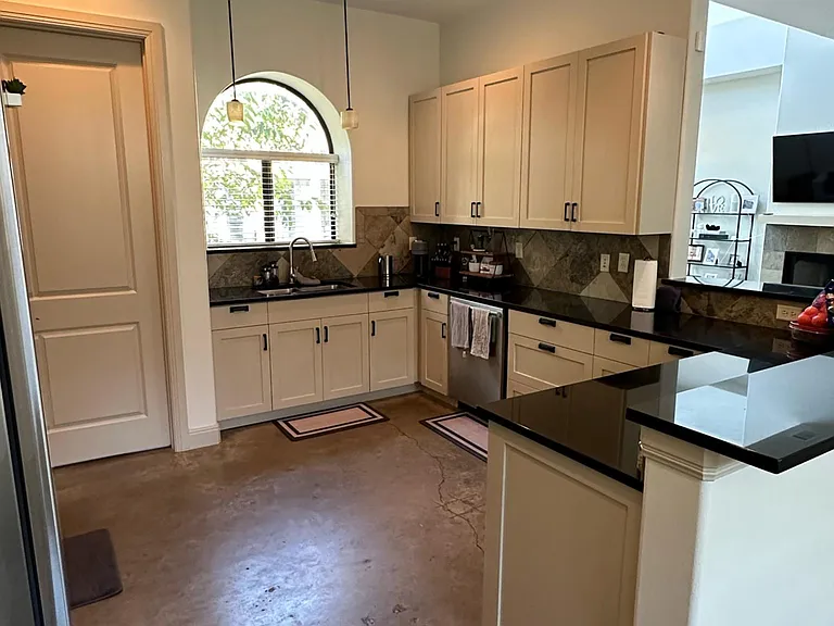 2316 Thornton Rd #B — Photo 4