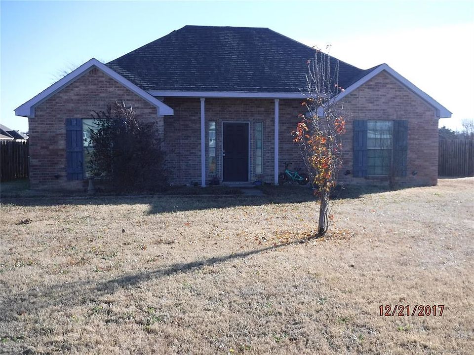 2nd image of 114 Glenbrook Dr
