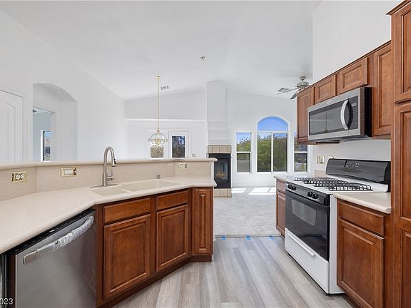 2nd image of 10693 Petricola St Unit 101