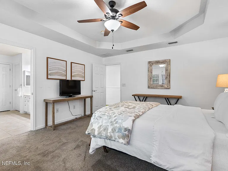 3897 Lionheart Dr — Photo 17