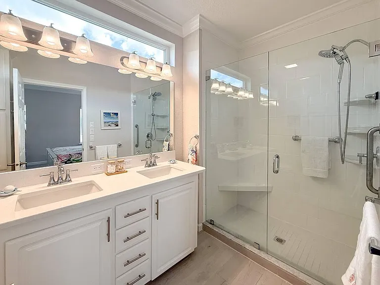 389 NE Sand Dune Way — Photo 7