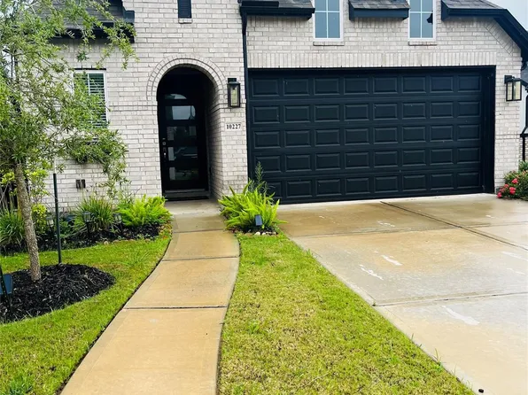 10227 Van Gogh Ct, Rosharon, TX 77583