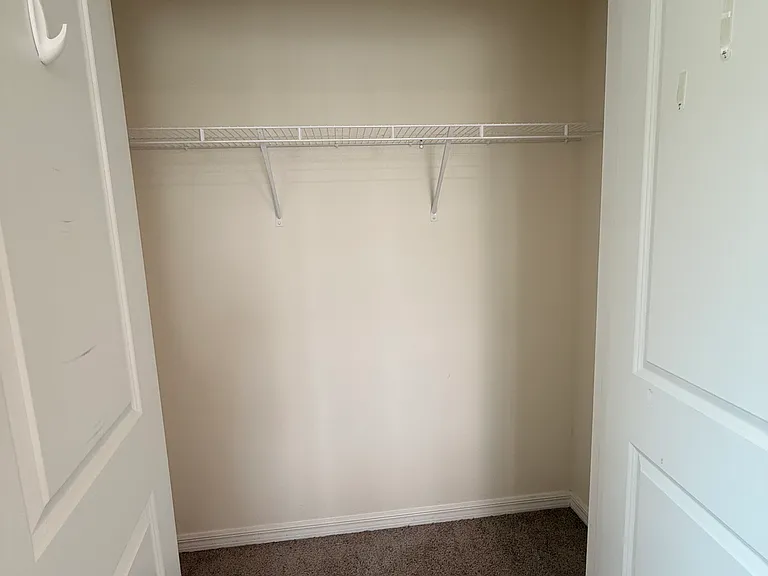 1588 Leaf Ln — Photo 2