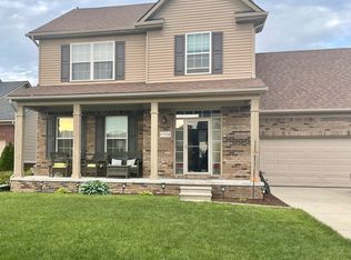 17328 Rayborn Ct, Romulus, MI 48174