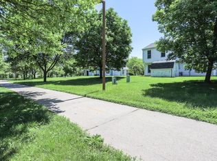 1830 Whittier St, Lincoln, NE 68503