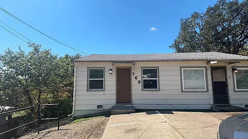Floor plan 769 NE Jackson St