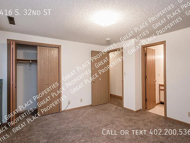 5416 S 32nd St — Photo 14
