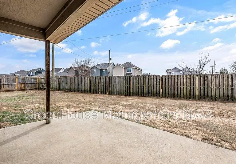 2907 Tanglewood Ave — Photo 23