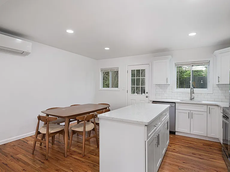 62 Lincoln Ave — Photo 8