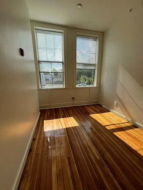 2 bed, 1.5 bath, 1008 sqft, $2,500 — Photo 4