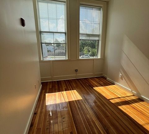 4th image of 250 S Main St #250A