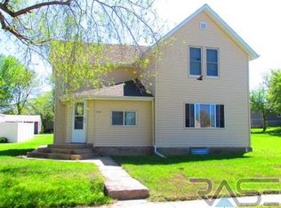 316 Main Ave, Garretson, SD 57030
