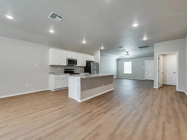 8207 E County Road 111 — Photo 9