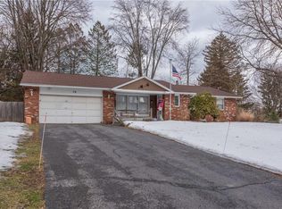 70 Gateway Rd, Rochester, NY 14624