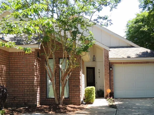 1911 Woodrun Dr, Montgomery, AL 36117