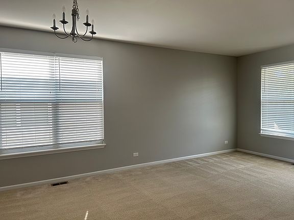 5th image of 2572 Retreat Cir