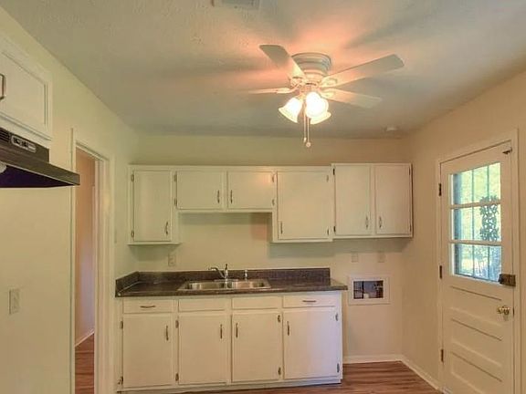4th image of 4343 Aloha Ave
