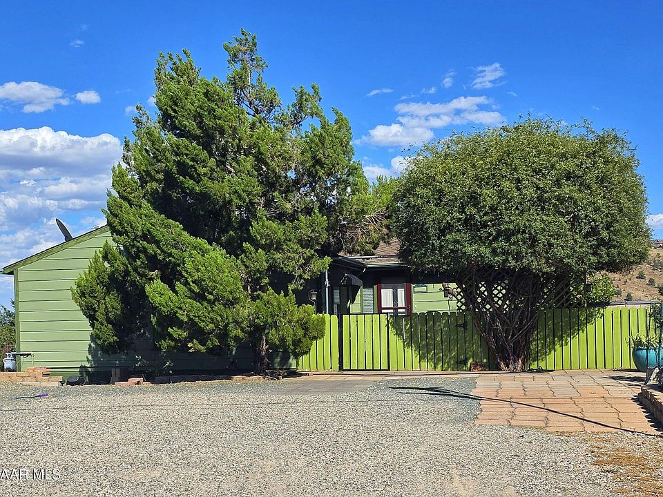 1st image of 1085 N Opal Dr