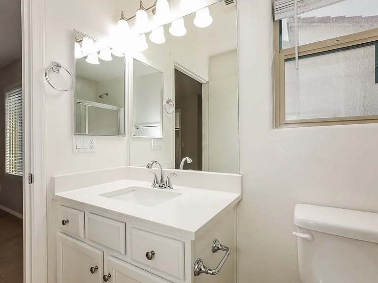 2541 S De Soto Rd — Photo 12